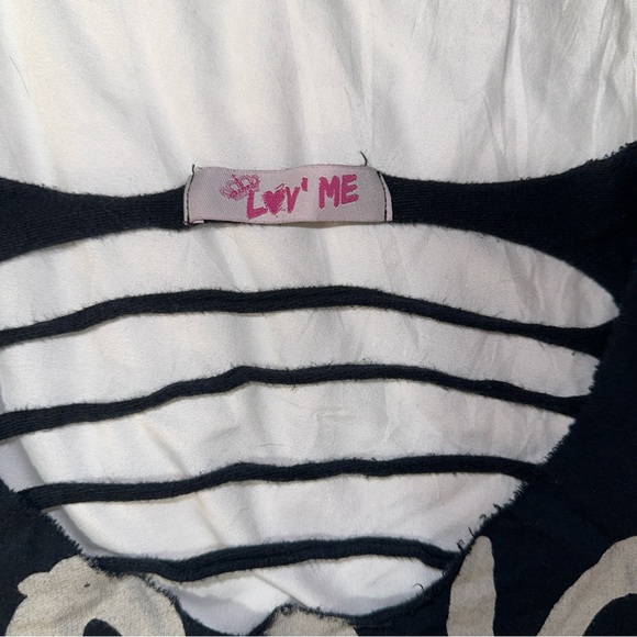 Luv’ Me | Dance Love Live Graphic Distressed Ripped Back Cropped Tee Shirt - Picture 9 of 14